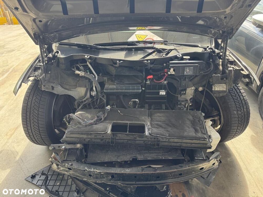 Tesla Model X Performance - 11