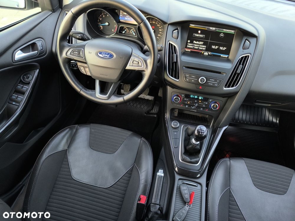 Ford Focus - 15