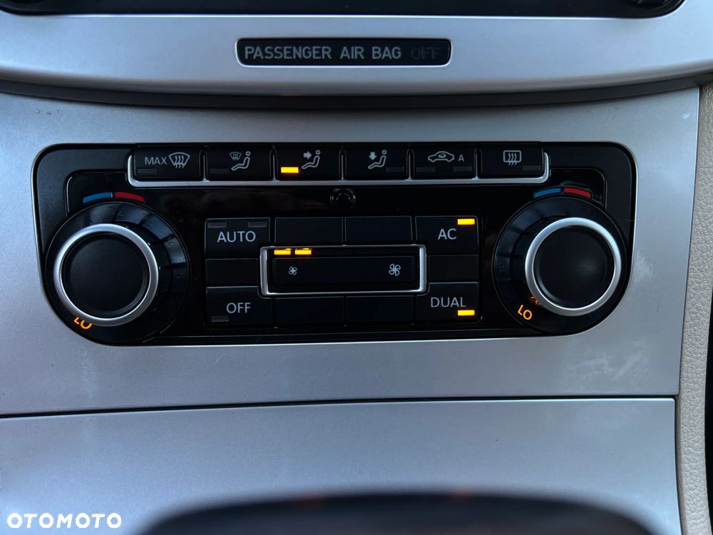 Volkswagen Passat - 24