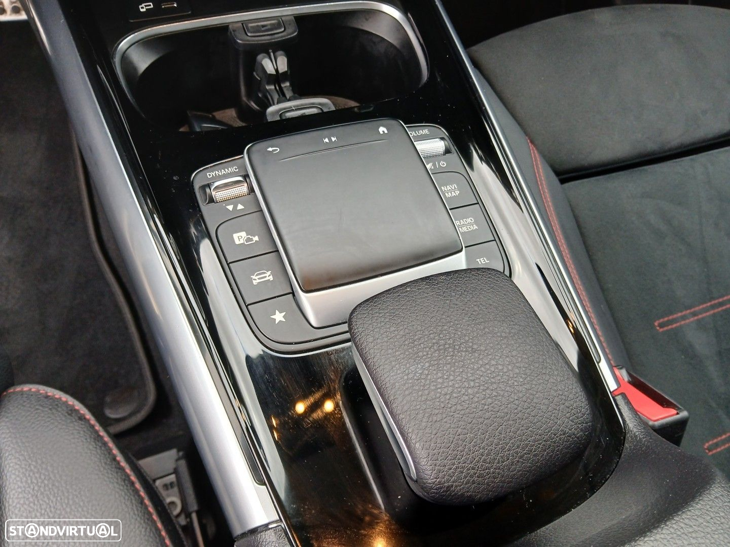 Mercedes-Benz B 250 e AMG Line - 25