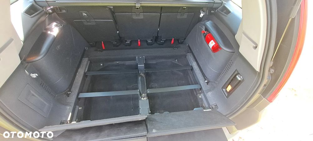 Citroën C4 Picasso 1.6 HDi Impress - 23