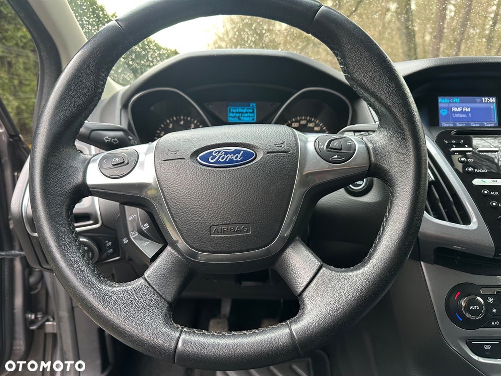 Ford Focus 1.0 EcoBoost STart-Stopp-System TITANIUM - 6