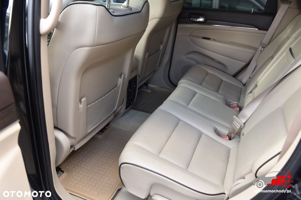 Jeep Grand Cherokee - 18