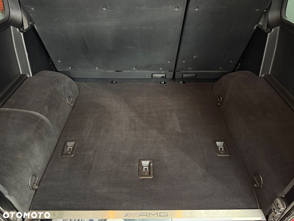 Mercedes-Benz Klasa G 63 AMG L - 35