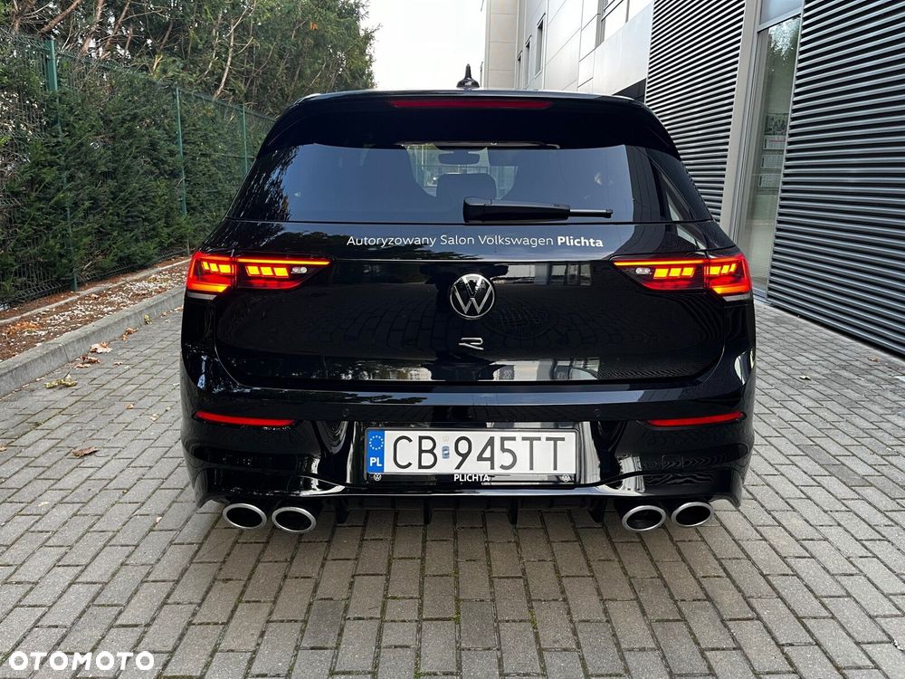 Volkswagen Golf - 8