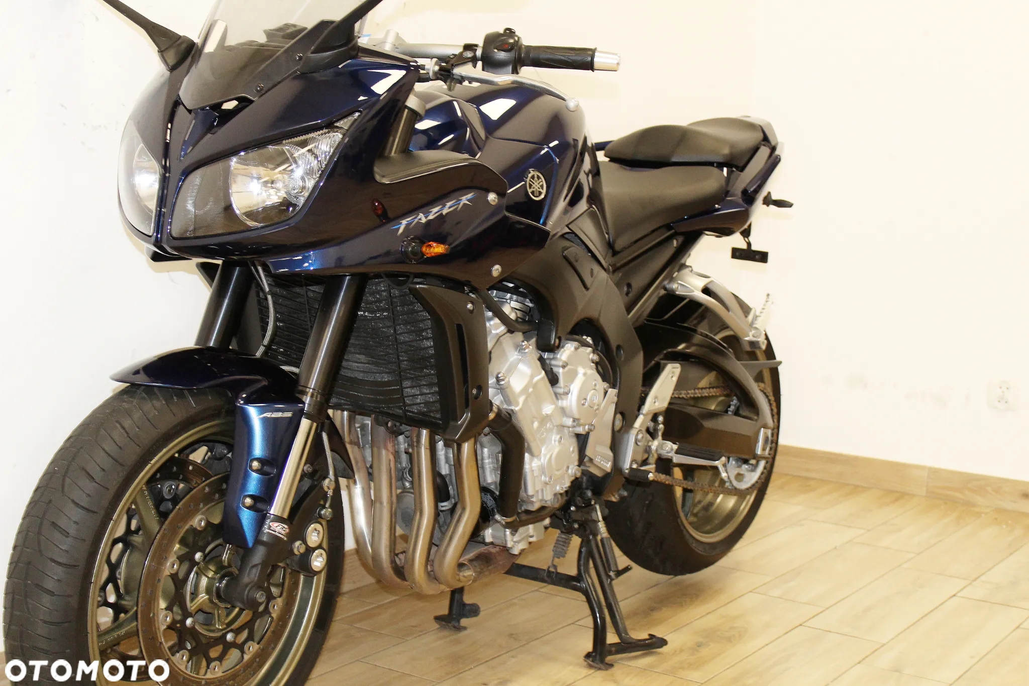 Yamaha FZ - 12