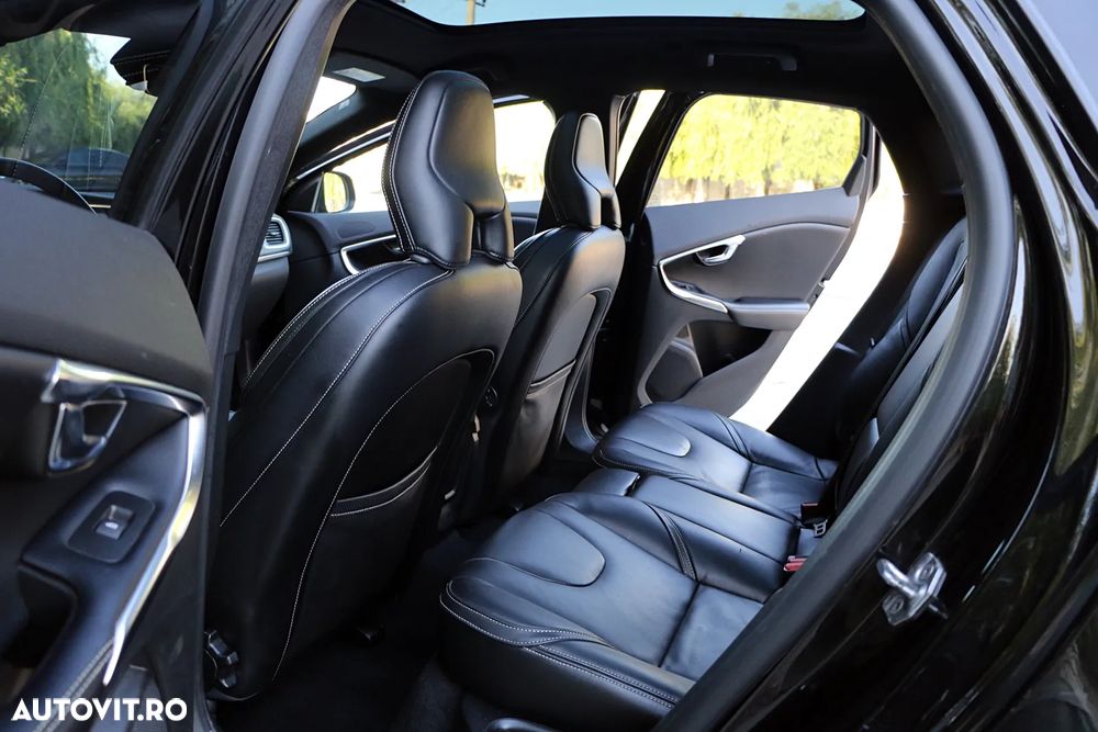 Volvo V40 D3 Aut. R-Design - 18