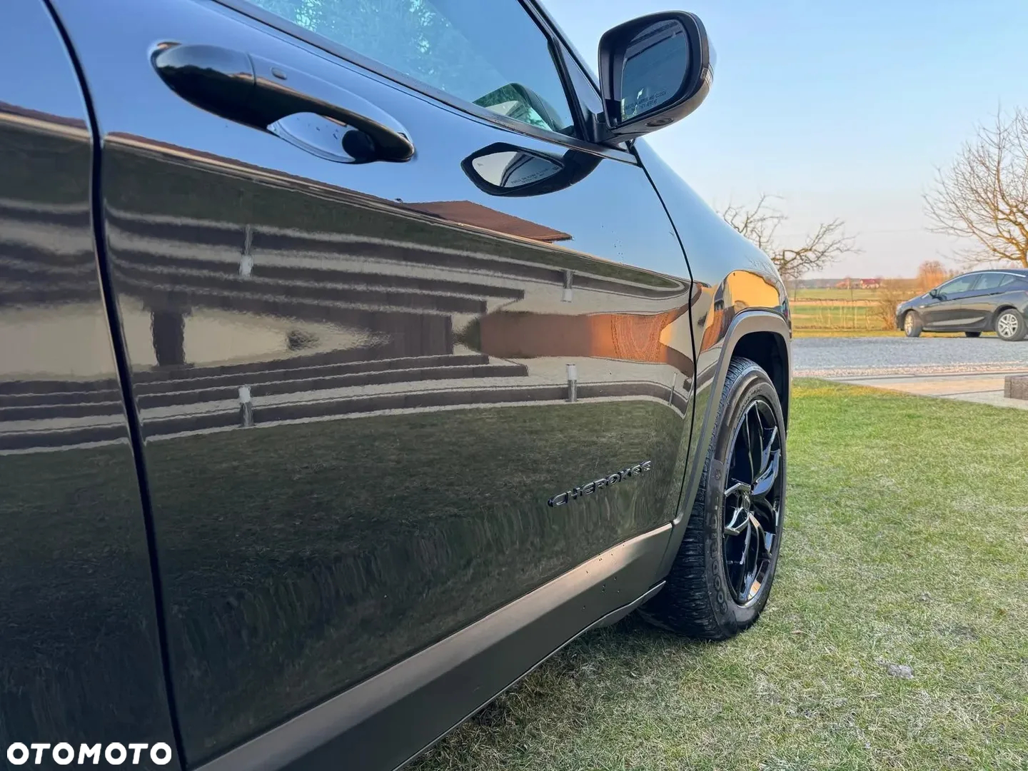 Jeep Cherokee - 10