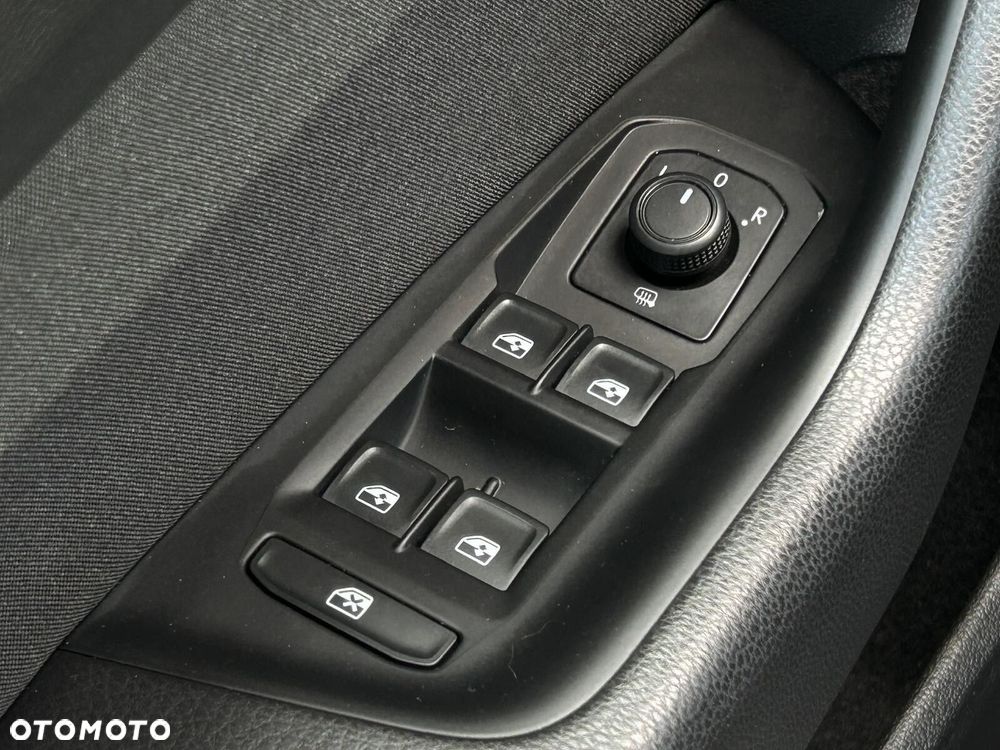 Volkswagen Passat - 20