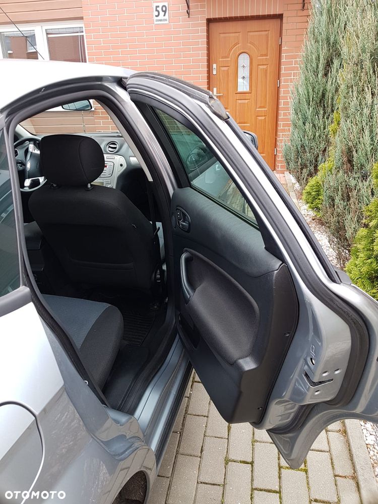 Ford Mondeo 1.6 Ambiente - 6