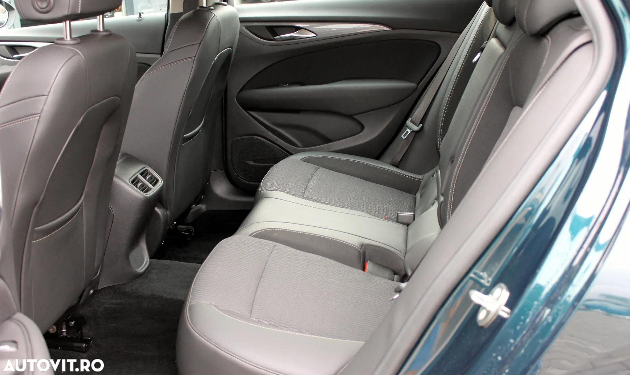 Opel Insignia 2.0 CDTI ecoFLEX Start/Stop Innovation - 11