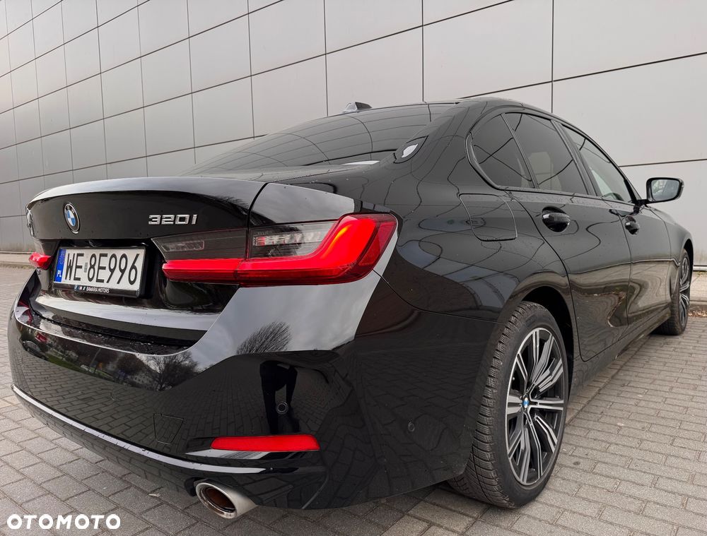 BMW Seria 3 320i xDrive M Sport - 12