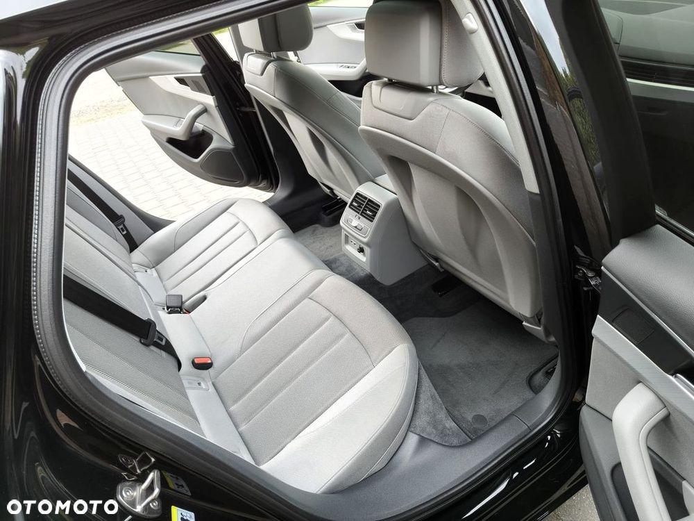 Audi A4 Avant 2.0 TDI DPF clean diesel Ambiente - 24