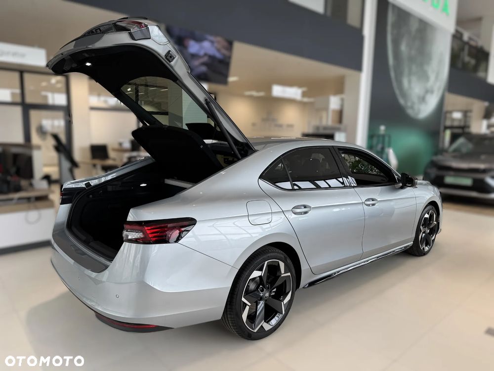 Skoda Superb 2.0 TDI SCR 4x4 Sportline DSG - 9