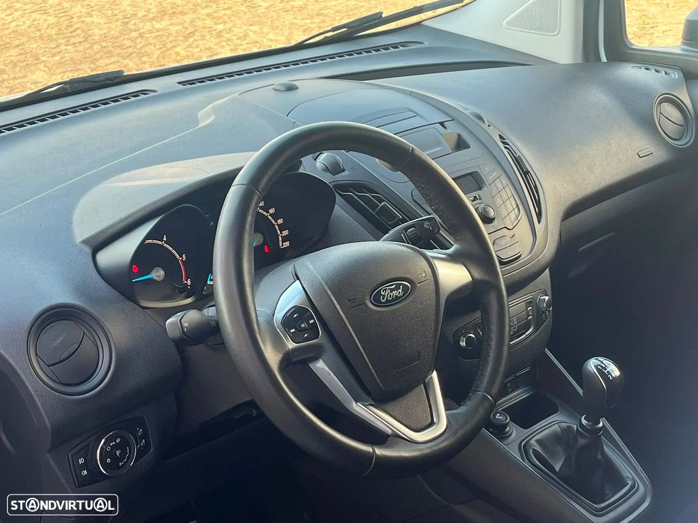 Ford Transit Courier 1.5 TDCi 100cv - 6