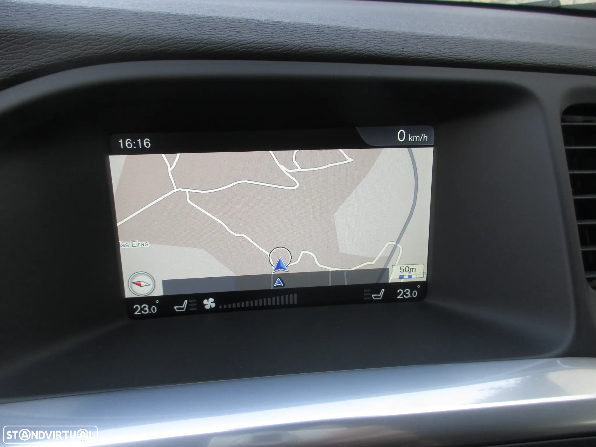 Volvo V60 2.0 D4 Momentum - 37