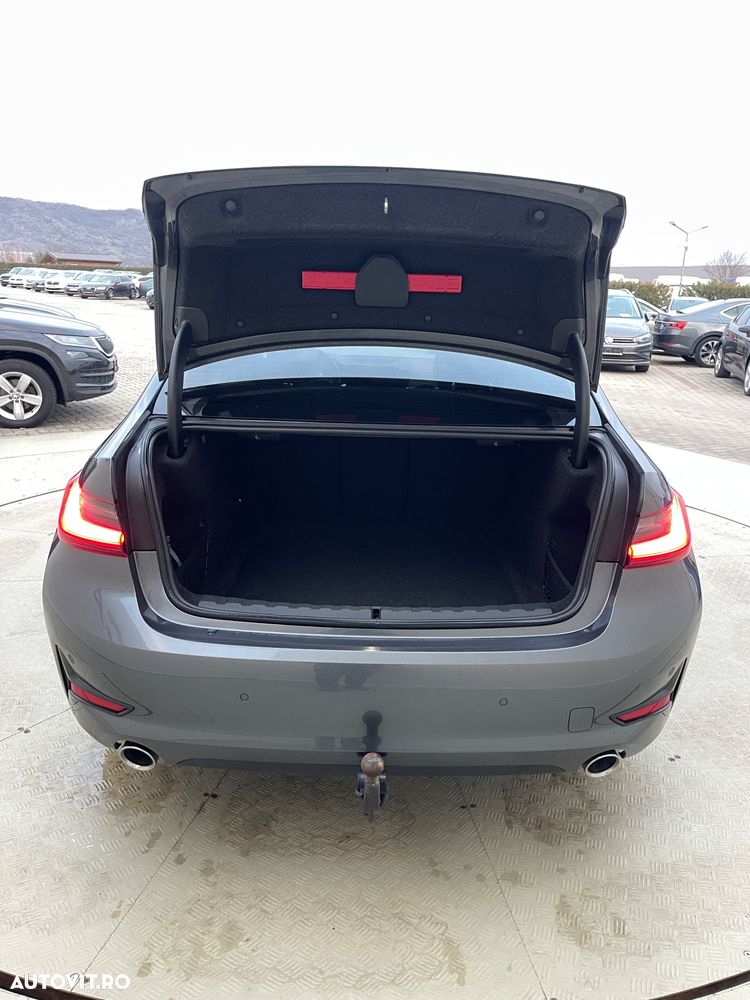 BMW Seria 3 320d AT MHEV - 22