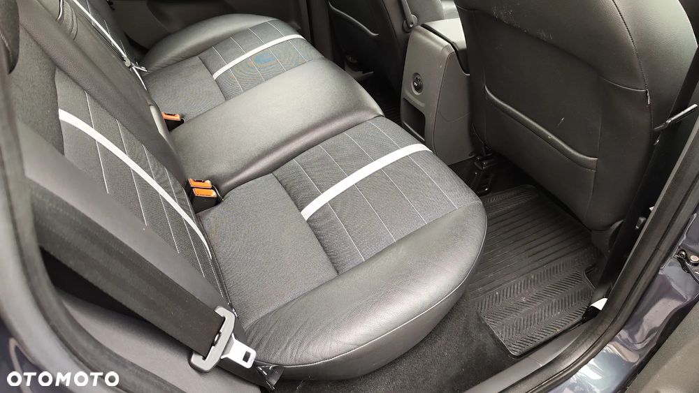 Ford Kuga 2.0 TDCi Titanium - 24