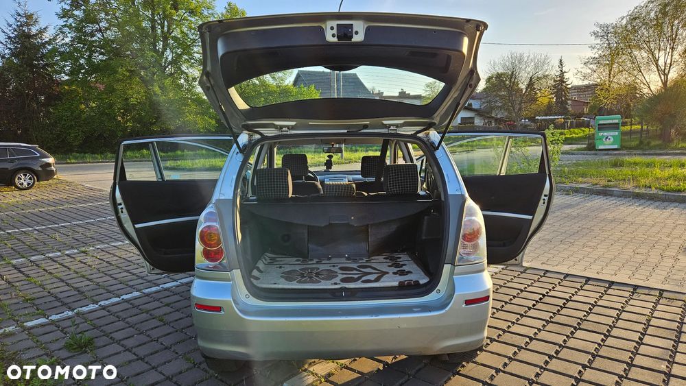 Toyota Corolla Verso - 13