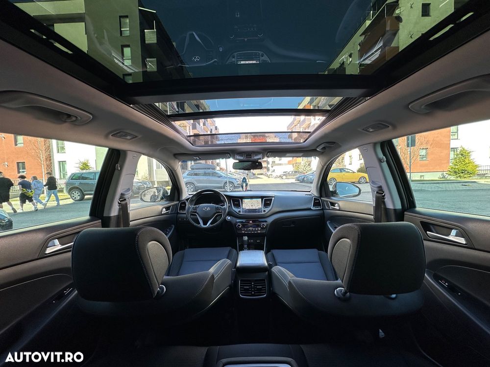 Hyundai Tucson 2.0 CRDI 4WD Automatik Style - 27