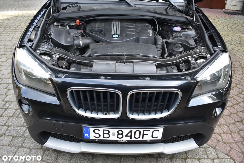 BMW X1 sDrive18d xLine - 32