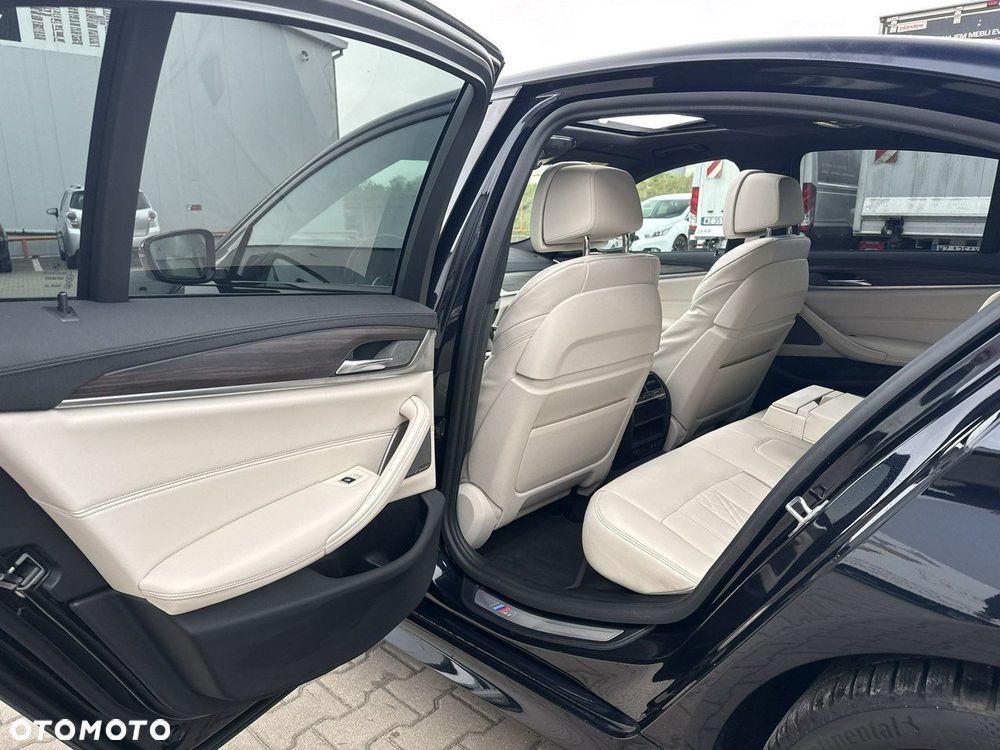 BMW Seria 5 520d xDrive M Sport sport - 15