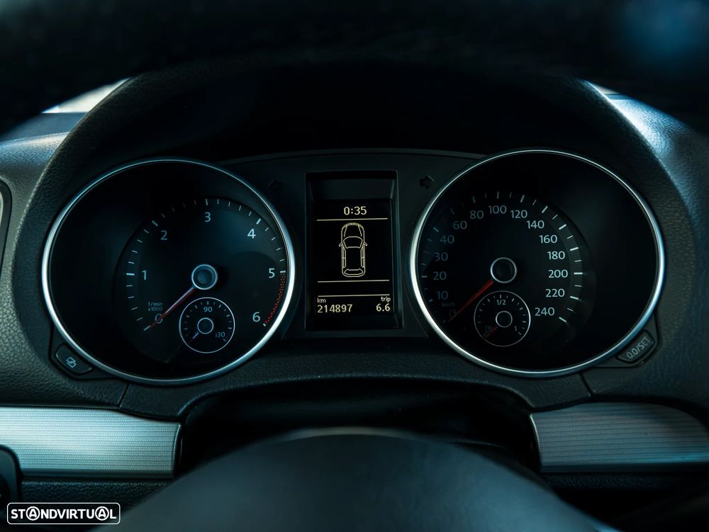VW Golf 1.6 TDi Highline - 11