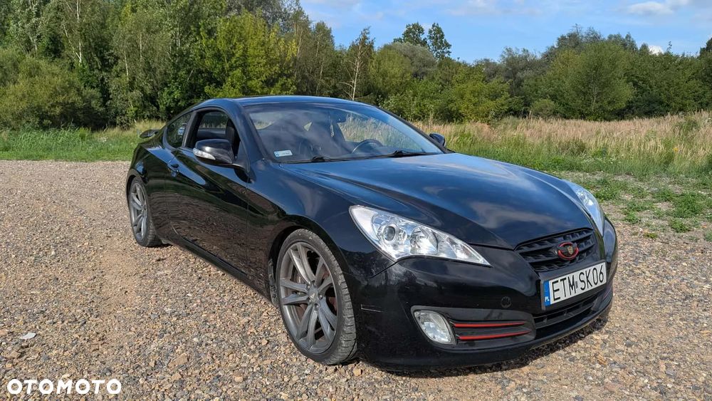 Hyundai Genesis Coupe - 2
