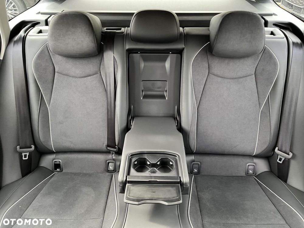 Volkswagen Passat - 34