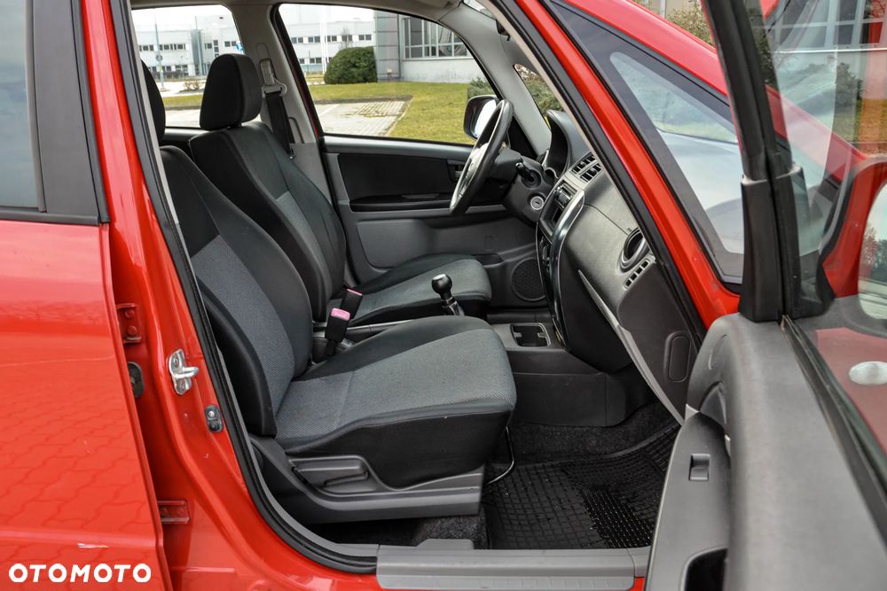 Suzuki SX4 1.5 Streetline 4x2 Classic - 11