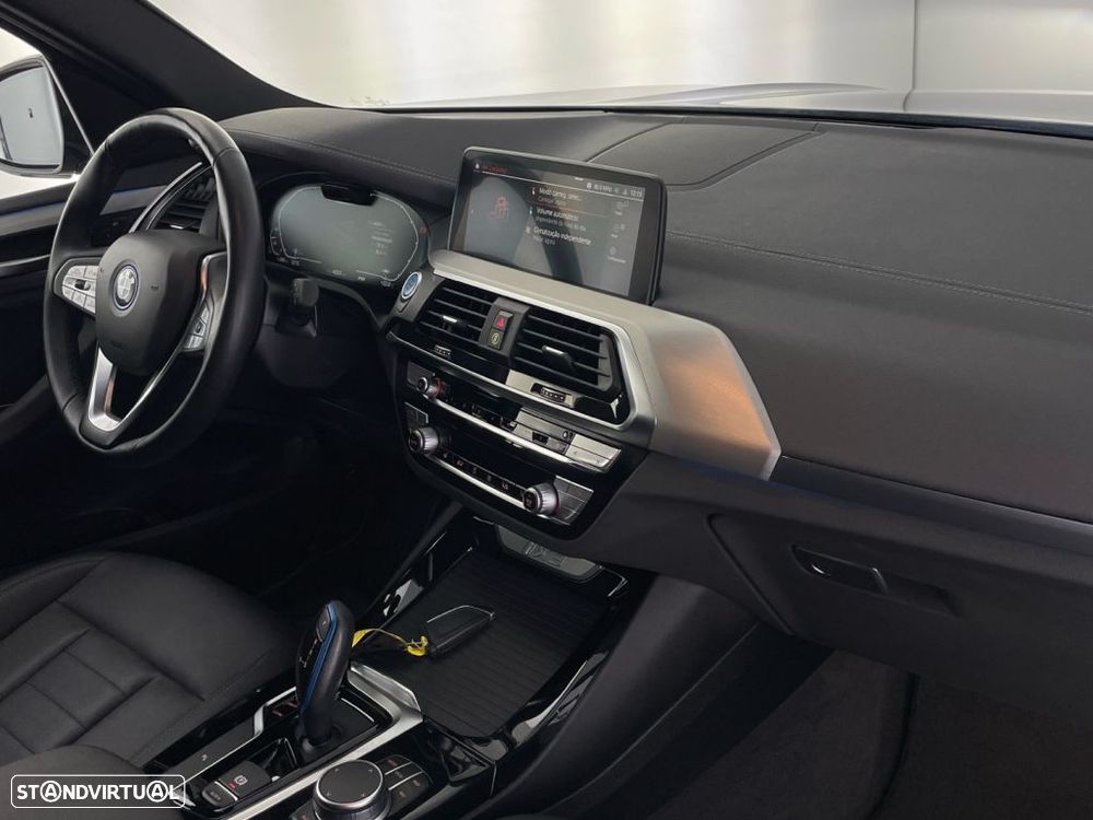 BMW iX3 Inspiring - 24