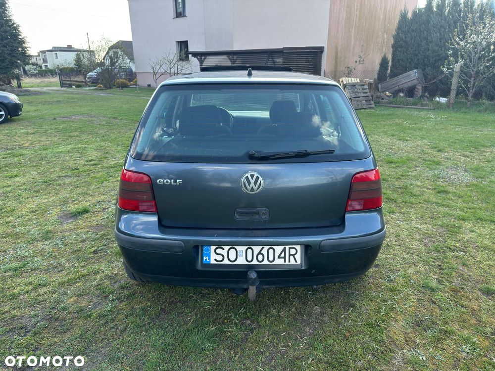 Volkswagen Golf - 4