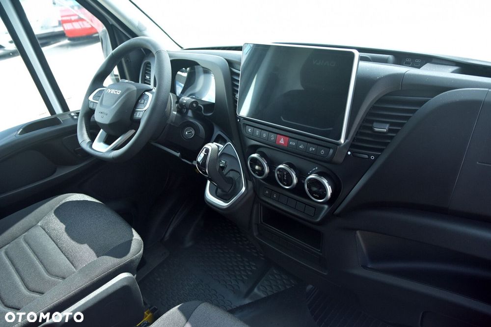 Iveco Daily 35S18HA8V Furgon 180KM Automat - 12