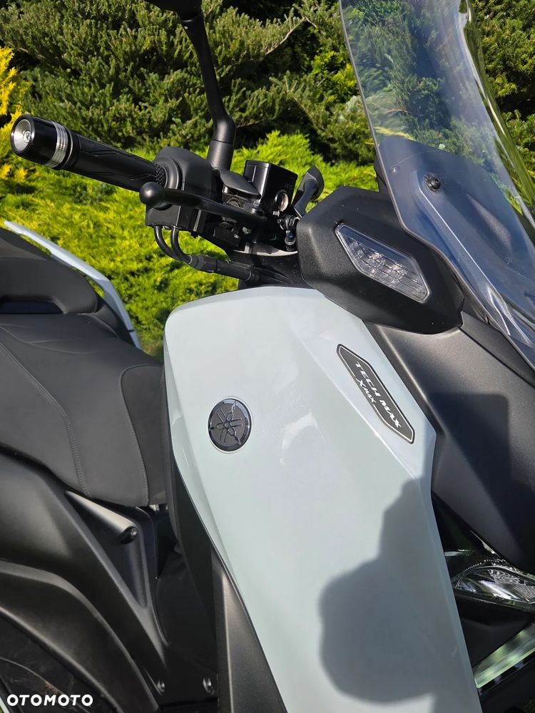 Yamaha X-max - 3