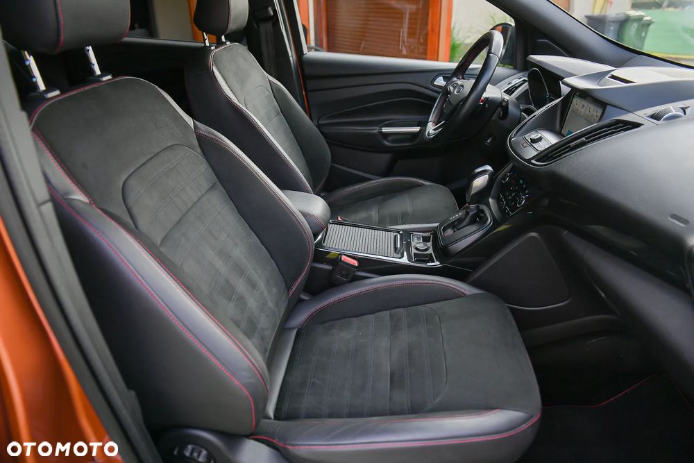Ford Kuga 2.0 EcoBlue 4x4 ST-LINE - 30