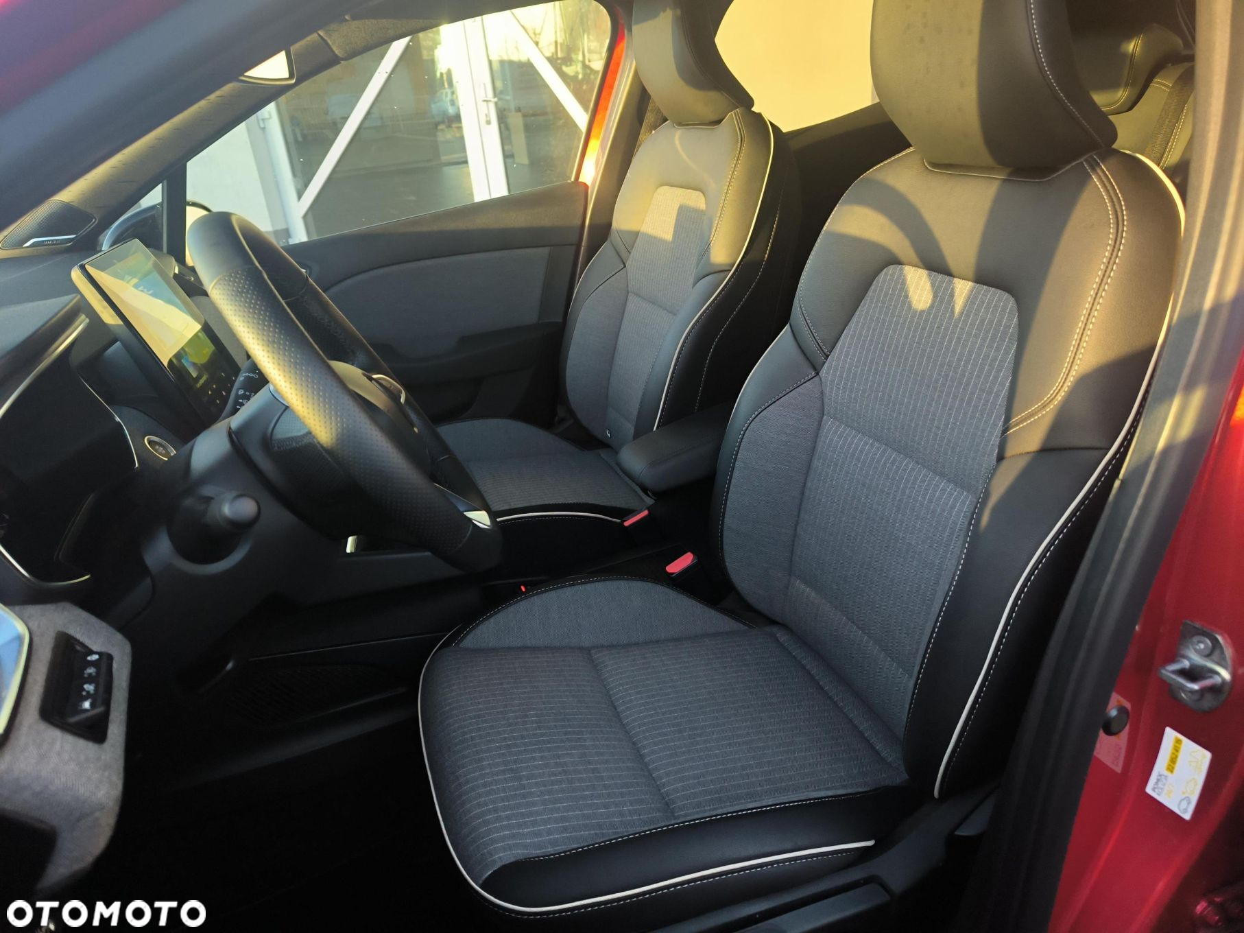 Renault Clio 1.0 TCe Techno - 10