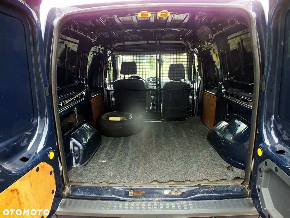 Ford Transit Connect - 8