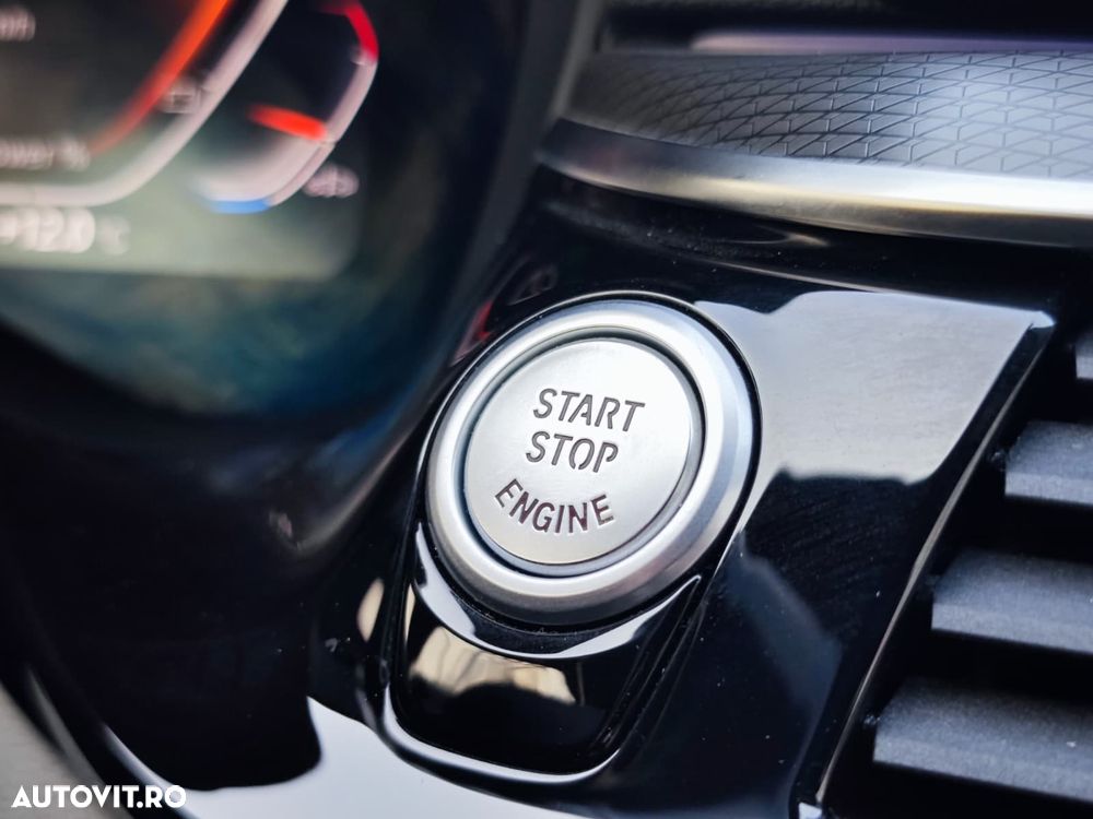 BMW Seria 5 530i xDrive AT MHEV - 33