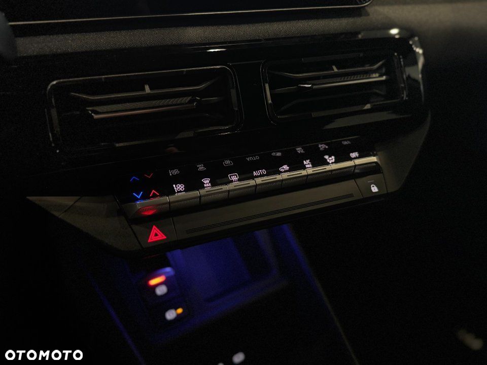 Nissan Micra - 13