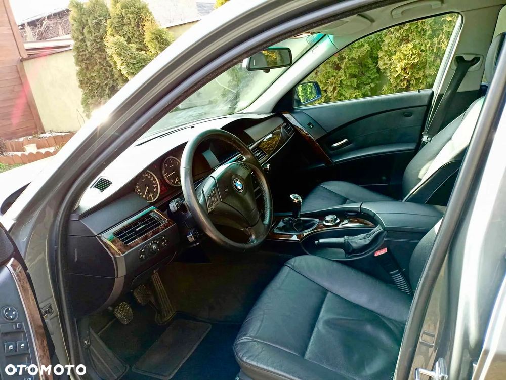 BMW Seria 5 520d - 10