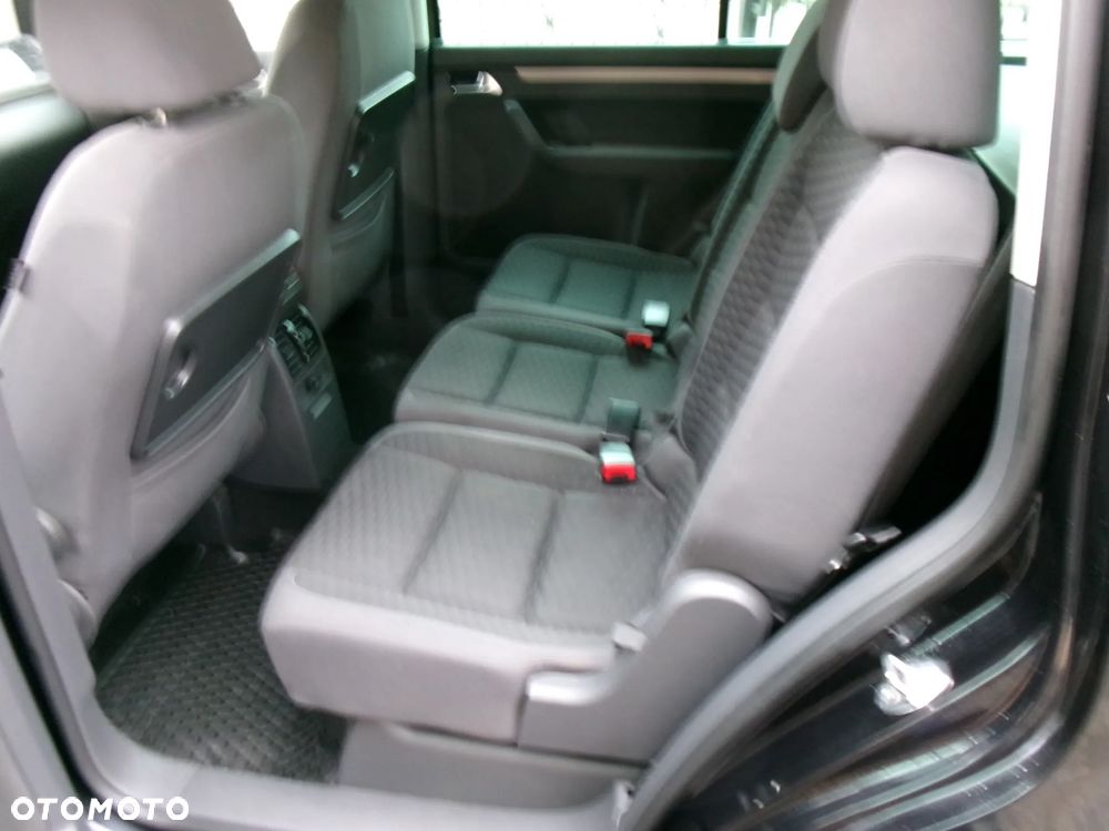 Volkswagen Touran - 7