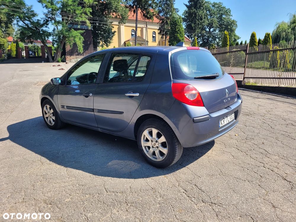 Renault Clio 1.2 16V Expression - 24