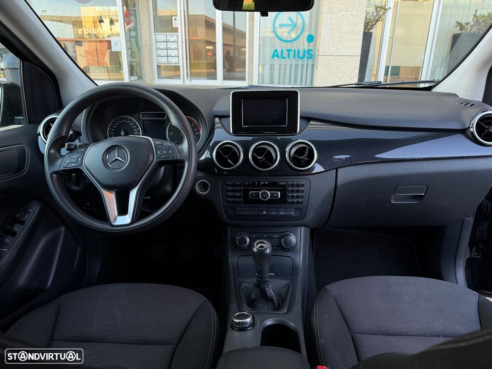 Mercedes-Benz B 180 CDI (BlueEFFICIENCY) - 13