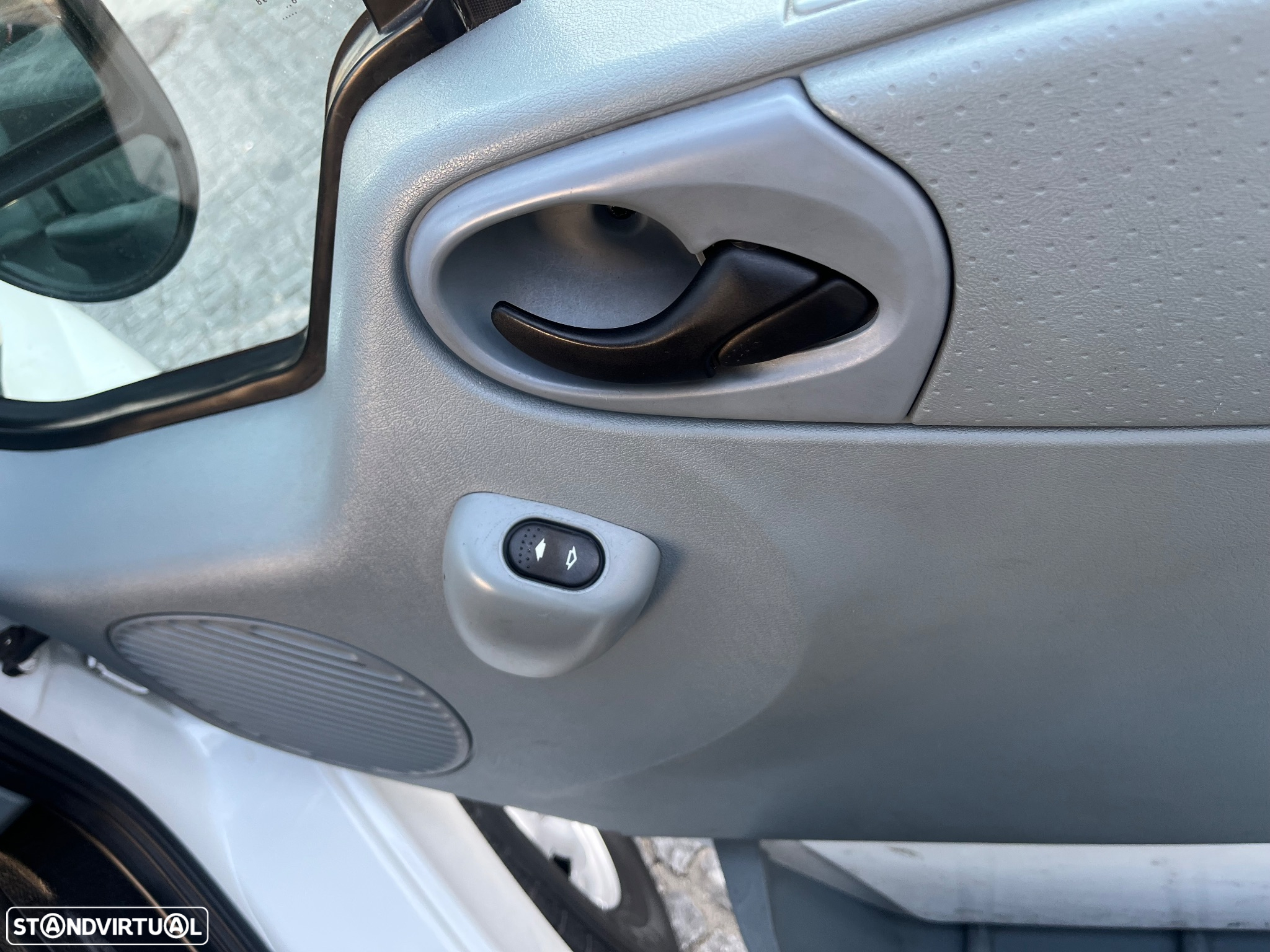Ford TRANSIT/330L - 28
