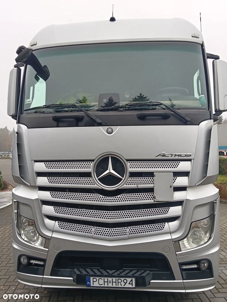 Mercedes-Benz ACTROS - 1