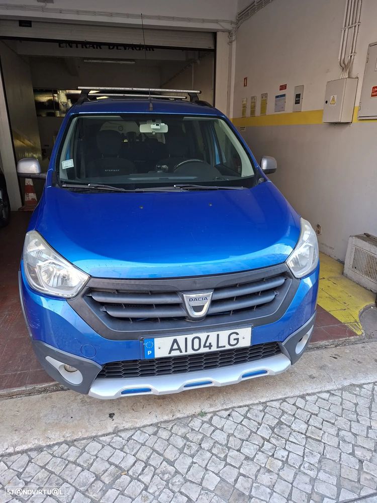 Dacia Lodgy dCi 110 Stepway - 1