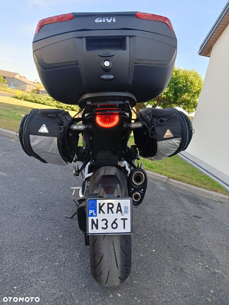 Honda CB - 8