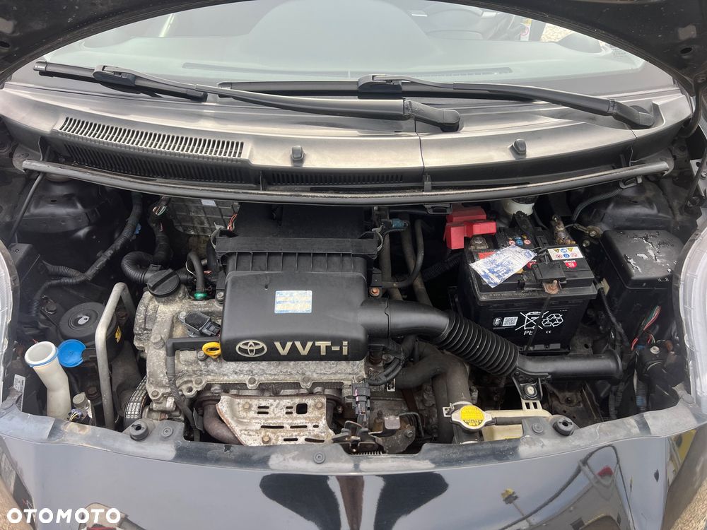 Toyota Yaris 1.3 VVT-i Team - 14