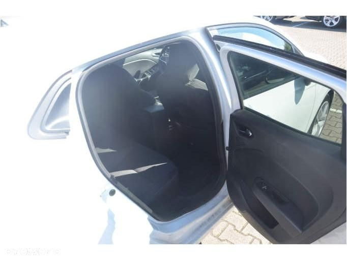 Renault Clio - 22