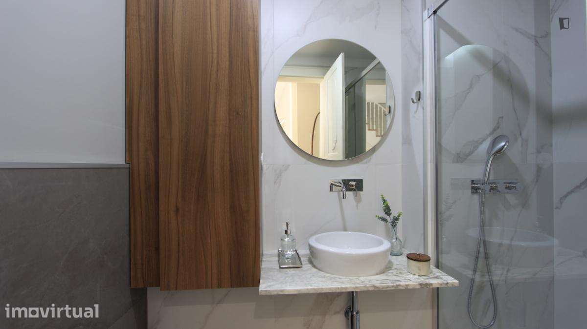 Apartamento com 2 quartos - localizado em Guimaraes - Grande imagem: 5/18